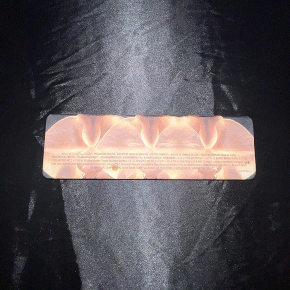 Urban Decay NAKED Reloaded Eyeshadow Palette - Picture 8 of 8